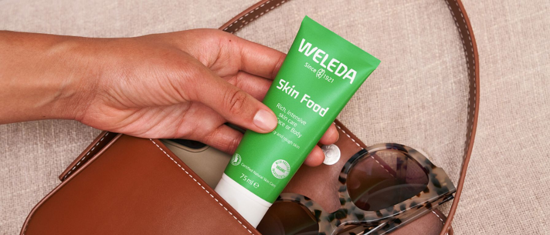 skin food light v kabelce