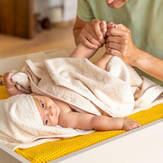 matka pečuje o pokožku miminka